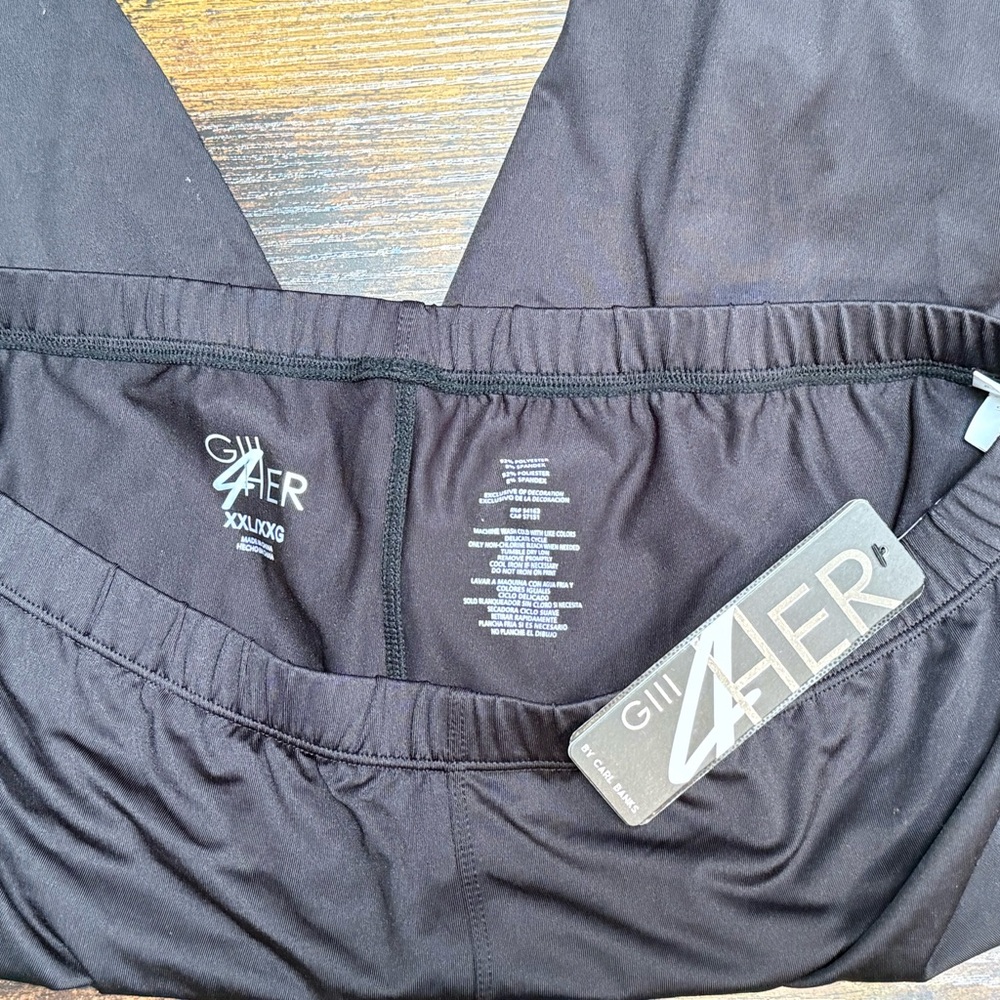 NFL Black Leggings with Kansas City Branding - Picture 2 of 5